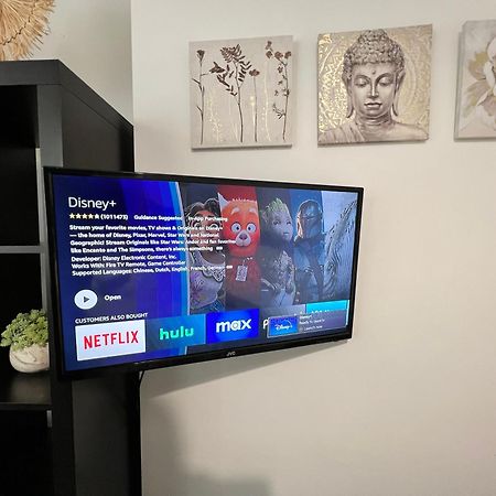 Modern Double Room With Fire Tv Londres Exterior foto