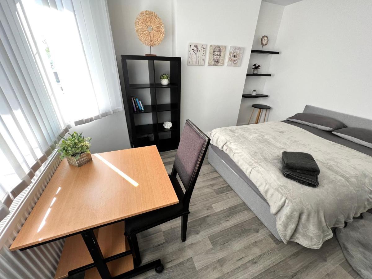 Modern Double Room With Fire Tv Londres Exterior foto